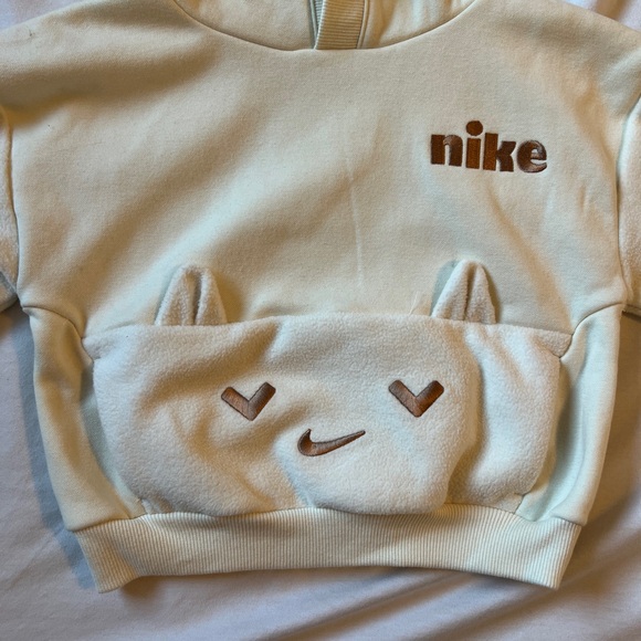 Nike Cream Hoodie and Jogger Set - Picture 5 of 9